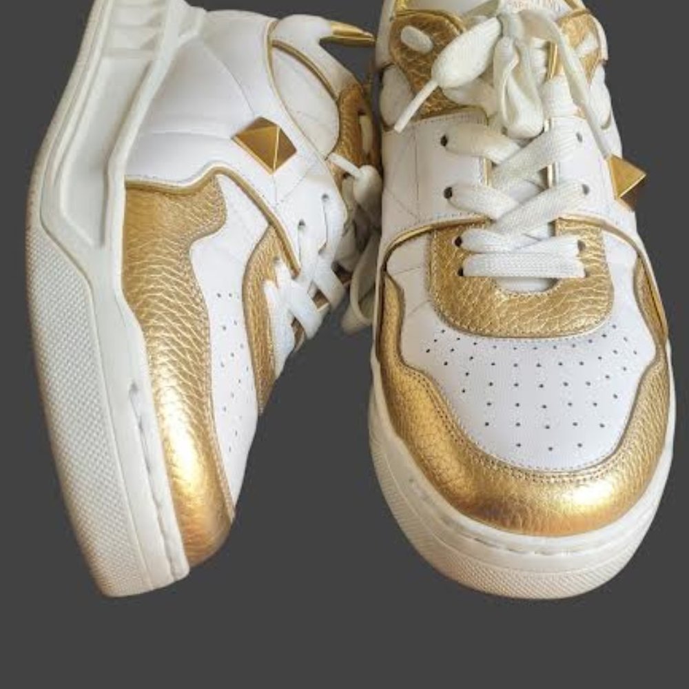 Valentino Garavani White and Gold Leather Low-Top Lace-Up Sneakers SZ 10